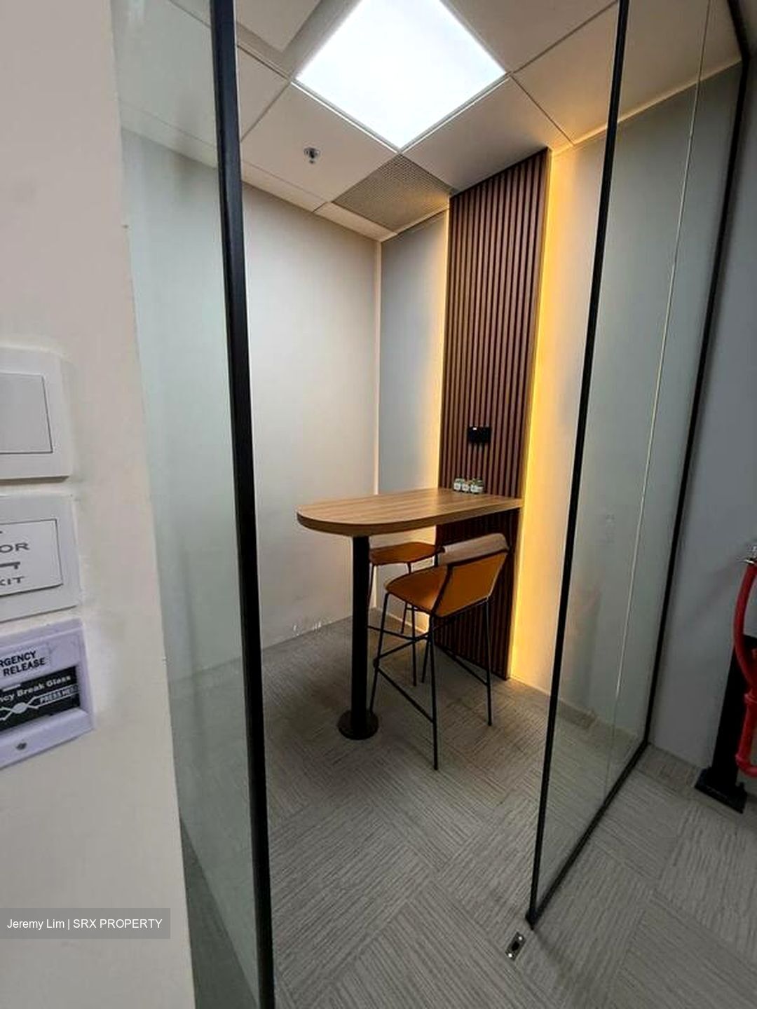 Fullerton Hotel (D1), Office #512739031